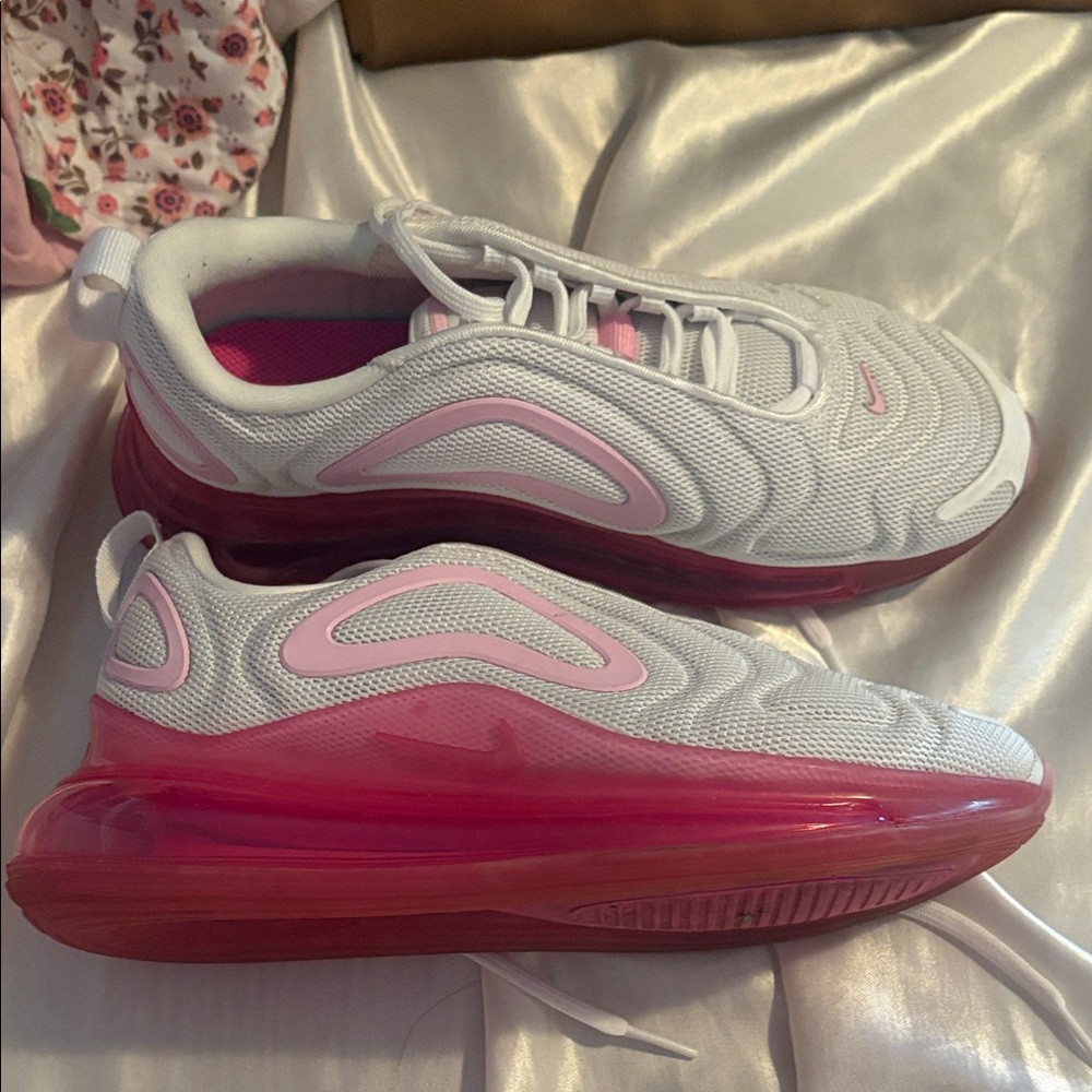 Nike Women's White and Pink Air Max Sneakers
